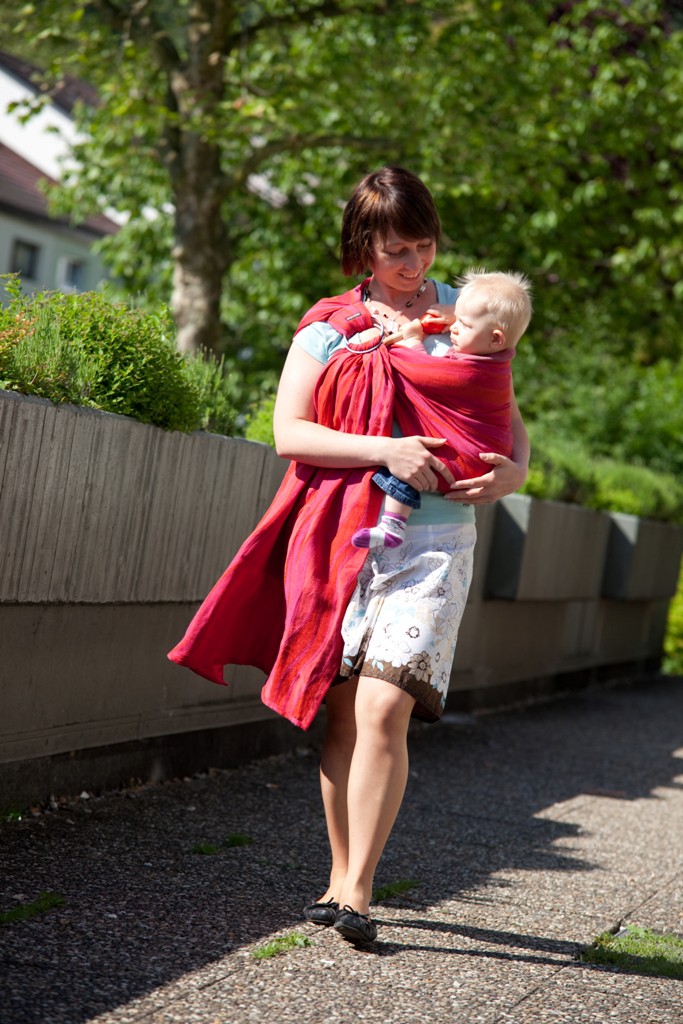 warum tragen - tragen ist gut fürs Baby und praktisch für die Eltern 