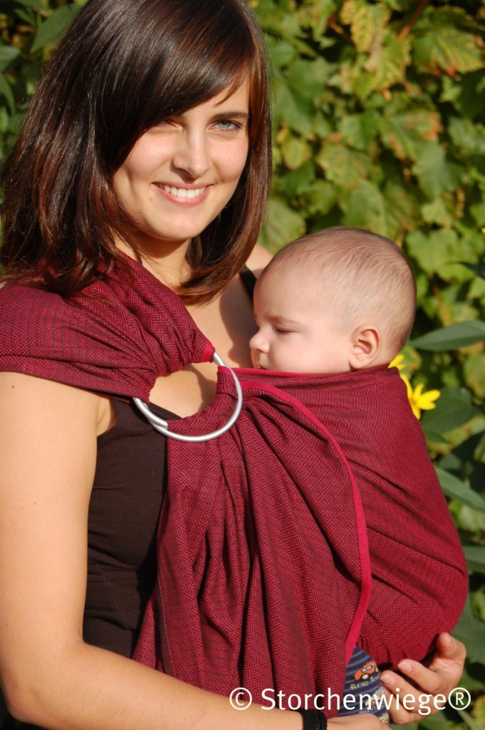 Ringsling von Storchenwiege. Leo Bordeaux. Ringsling von Storchenwiege. Leo Bordeaux.